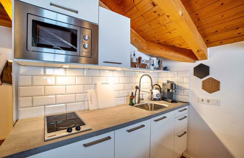 Casere Apartment | Mountain Residence" Kasern Nr 5" with Mountain View, Garden, Terrace & Wi-Fi