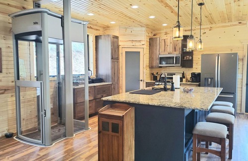 Spearfish House | Mountain Retreat 10 minutes from Downtown Spearfish!