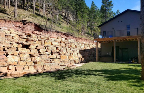 Spearfish House | Mountain Retreat 10 minutes from Downtown Spearfish!