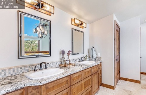 Bear Valley House | Mountain Retreat Awaits: Escape to Snowshoe Lodge in Bear Valley! 🌲✨
