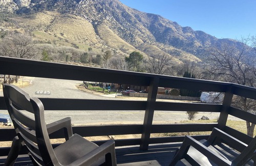 Kernville House | Mountain retreat close to hikes trials and dining