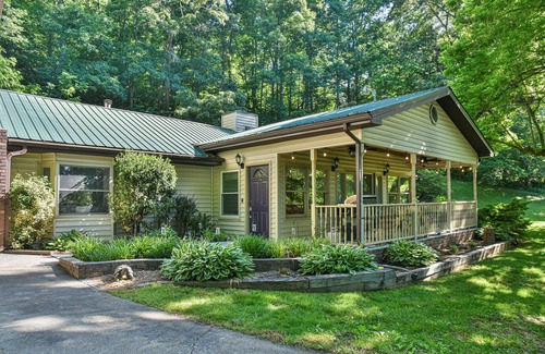 Skyland House | Mountain Retreat Hot Tub Asheville