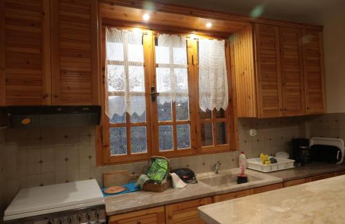 Serres Apartment | Mountain Retreat in Chrisopigi