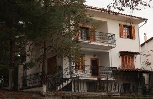 Serres Apartment | Mountain Retreat in Chrisopigi
