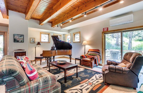 Drake House | Mountain Retreat in Drake w/ Fireplace & Views!