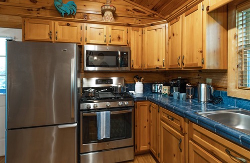 Mountain Springs Cabin | Mountain Retreat Log Cabin in Waynesville near Asheville