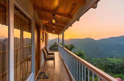 Kaul Villa | Mountain Retreat, Mukteshwar by Ebony Stays| Luxury 6BHK with Himalayan Views