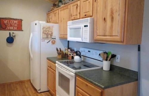 Heber Cabin | Mountain Retreat - Pet Friendly Cabin
