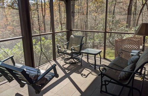 Brevard House | Mountain Retreat