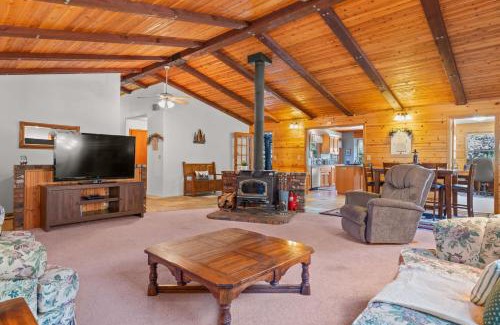 Peter Pan House | Mountain Retreat Woodburning Fireplace Games