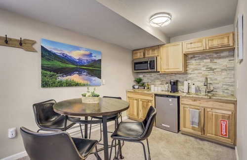 Cascade Apartment | Mountain Studio! Cozy Escape with Stunning Views