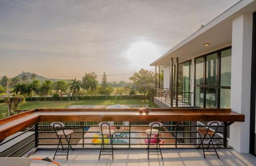 Thap Sakae Villa | Mountain & Sea Pool Villa ทับสะแก
