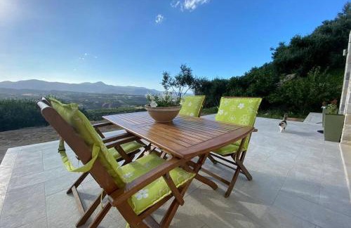 Archanes Apartment | Mountain & Sea view country villa near Heraklion