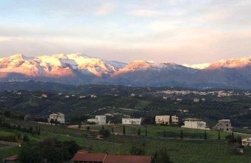 Archanes Apartment | Mountain & Sea view country villa near Heraklion