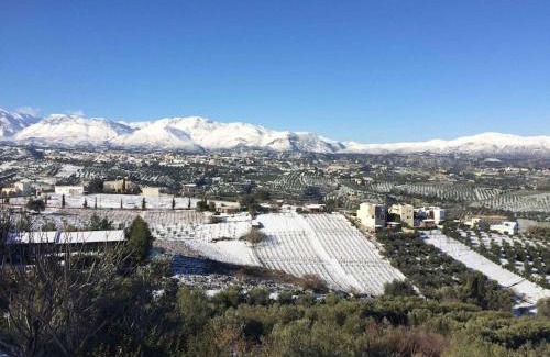 Archanes Apartment | Mountain & Sea view country villa near Heraklion