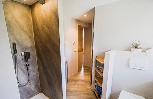Praprotna Polica Apartment | Mountain View Apartment with Sauna