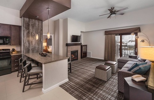 Park City Resort | Mountain Side Resort with direct Ski in/out capabilities w/Indoor pools and 2 open air hot tubs