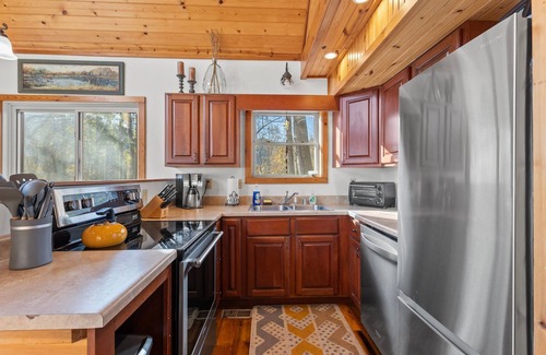 Stanton Cabin | Mountain Spirit | WIFi | RRG | Hot Tub