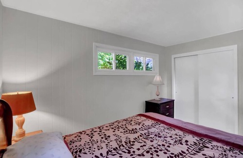 Hesston House | Mountain Splash - Raystown Lake: Seven Points Marina Entrance