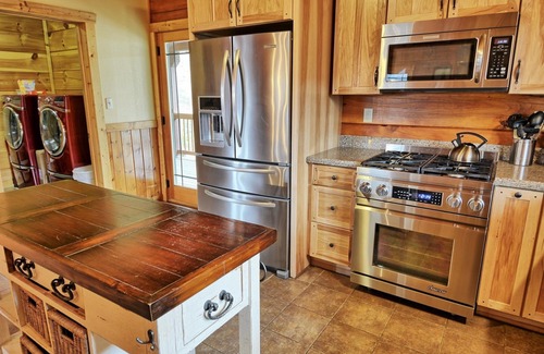 Sugar Grove Cabin | Mountain Splendor-Open for Bookings! Views, Hot Tub, Pool Table, Fire Pit