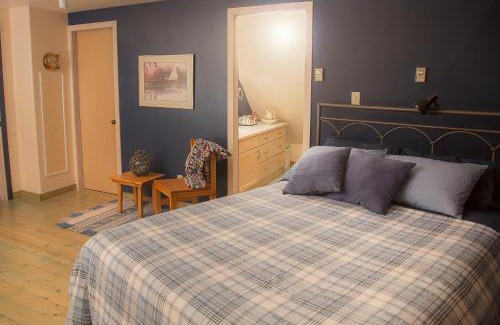 Okanagan-Similkameen Bed & Breakfast | Mountain Springs Nature Retreat