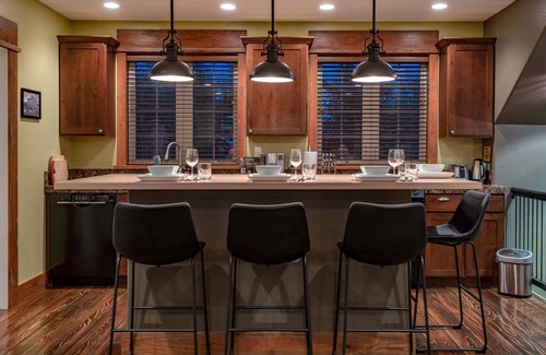 Valley West House | Mountain Studio - luxury finishes in upscale neighborhood, e-bikes included!
