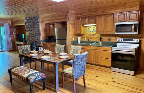 Bryson City Apartment | MOUNTAIN SUITE on the 1st floor of a 2 story Duplex