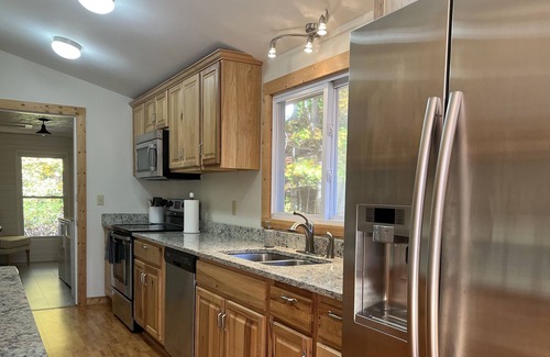 Lake Lure Cottage | Mountain Teahouse