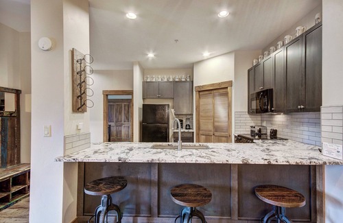 Breckenridge Condo | Mountain Thunder Lodge