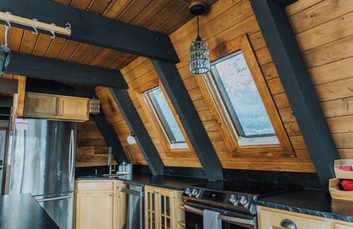 Spring Valley Cabin | Mountain Timber A-Frame ✦ Deck, Hot Tub, BBQ & More