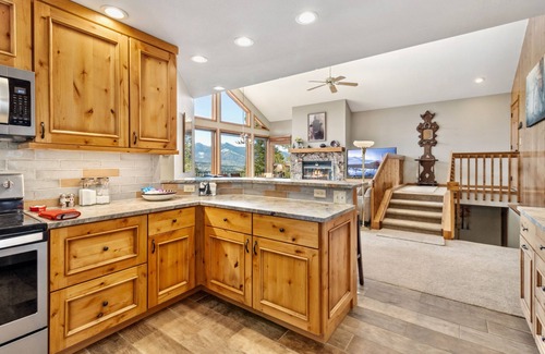 Windcliff Estates House | Mountain Time Luxury Vacation Home at Windcliff by RedAwning