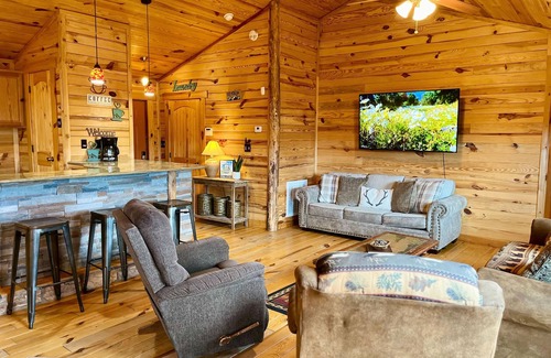 Ruidoso Cabin | Mountain Top | 3BR Cabin w/Hot Tub + Nature