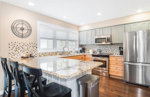 Thompsonville House | Mountain Top 713