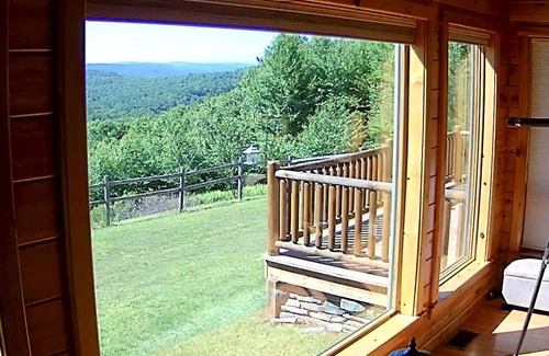 Narrowsburg Cabin | Mountain top cabin with outstanding views.