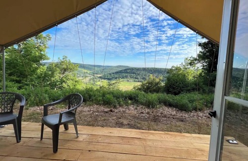 Knoxville Apartment | Mountain Top Glamping with a Priceless View!