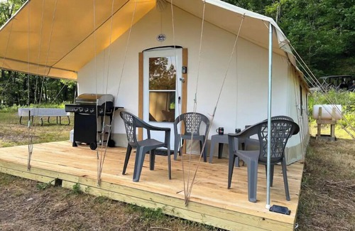 Knoxville Apartment | Mountain Top Glamping with a Priceless View!