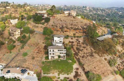 Mount Helix Apartment | Mountain top view getaway loft