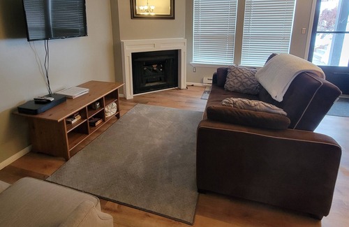 Eden Condo | Mountain Valley Condo near Skiing and Mountain Biking