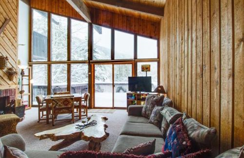 Mountain Valley House | Mountain Valley Hideaway