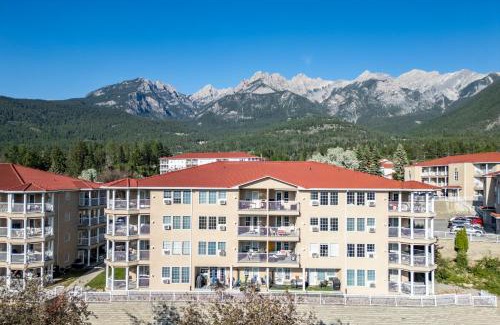 East Kootenay Apartment | Mountain View Villas with Fairmont Creek Vacation Rentals