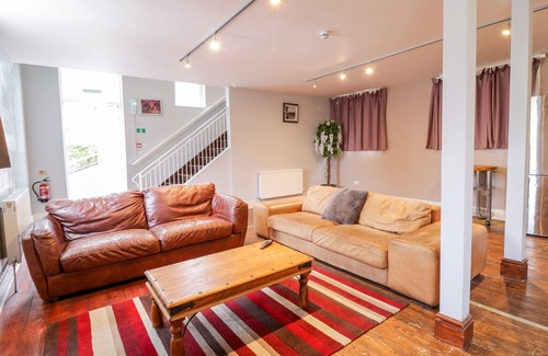 Penmaenmawr Cottage | Mountain View 2, PENMAENMAWR