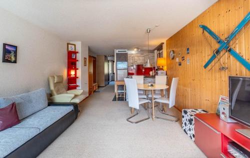 Oey Apartment | Mountain View Apartment In The Vacation Center