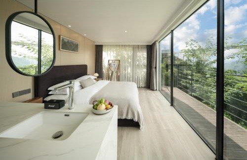 Guanling Buyei and Miao Autonomous County Hotel | Mountain View Boutique Hotel