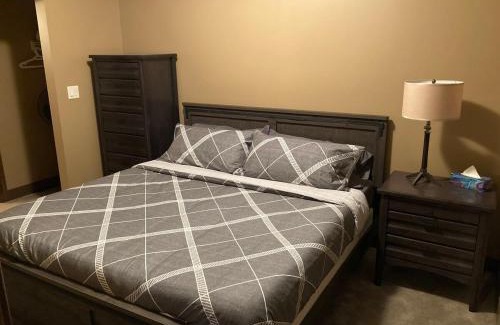 East Kootenay Apartment | Mountain View Retreat