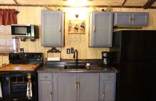 Pine Ridge Cabin | Mountain View Cabin -Cabin #1 @ Hidden Oaks Cabins