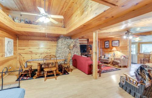 Mountain View House | Mountain-View Cabin on Farm 3 Mi to Town and Shops