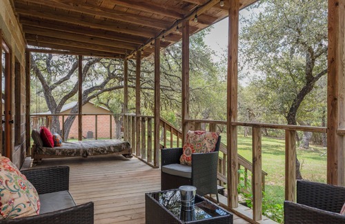 Leakey Cabin | Mountain View Cabin Near Lost Maples & Garner Parks, Utopia and the Frio River