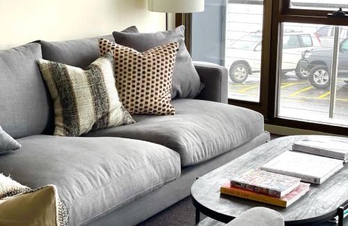Smiggin Holes Apartment | Mountain View Chalet at Heidis