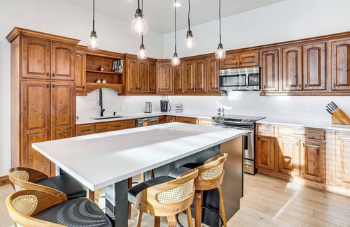 Edwards Condo | Mountain-View Condo in the Heart of Edwards!