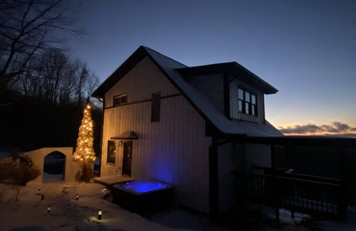 Zionville Cottage | Mountain View Cottage, Hottub, Private pool, Jacuzzi